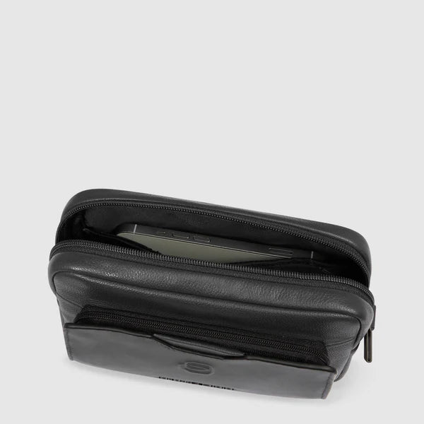 Piquadro Pochette Nera in pelle  a due scomparti con tracolla rimovibile AC6913S142