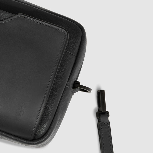 Piquadro Pochette Nera in pelle  a due scomparti con tracolla rimovibile AC6913S142