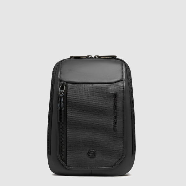 Borsello porta iPad®mini in tessuto riciclato e pelle Nero con RFID CA6933S143