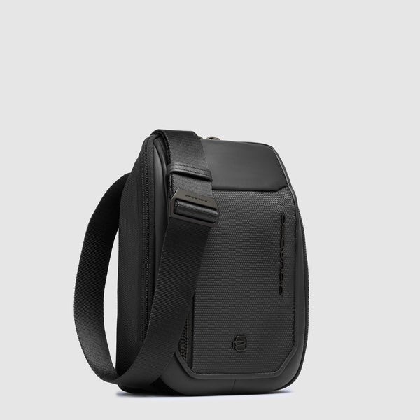 Borsello porta iPad®mini in tessuto riciclato e pelle Nero con RFID CA6933S143